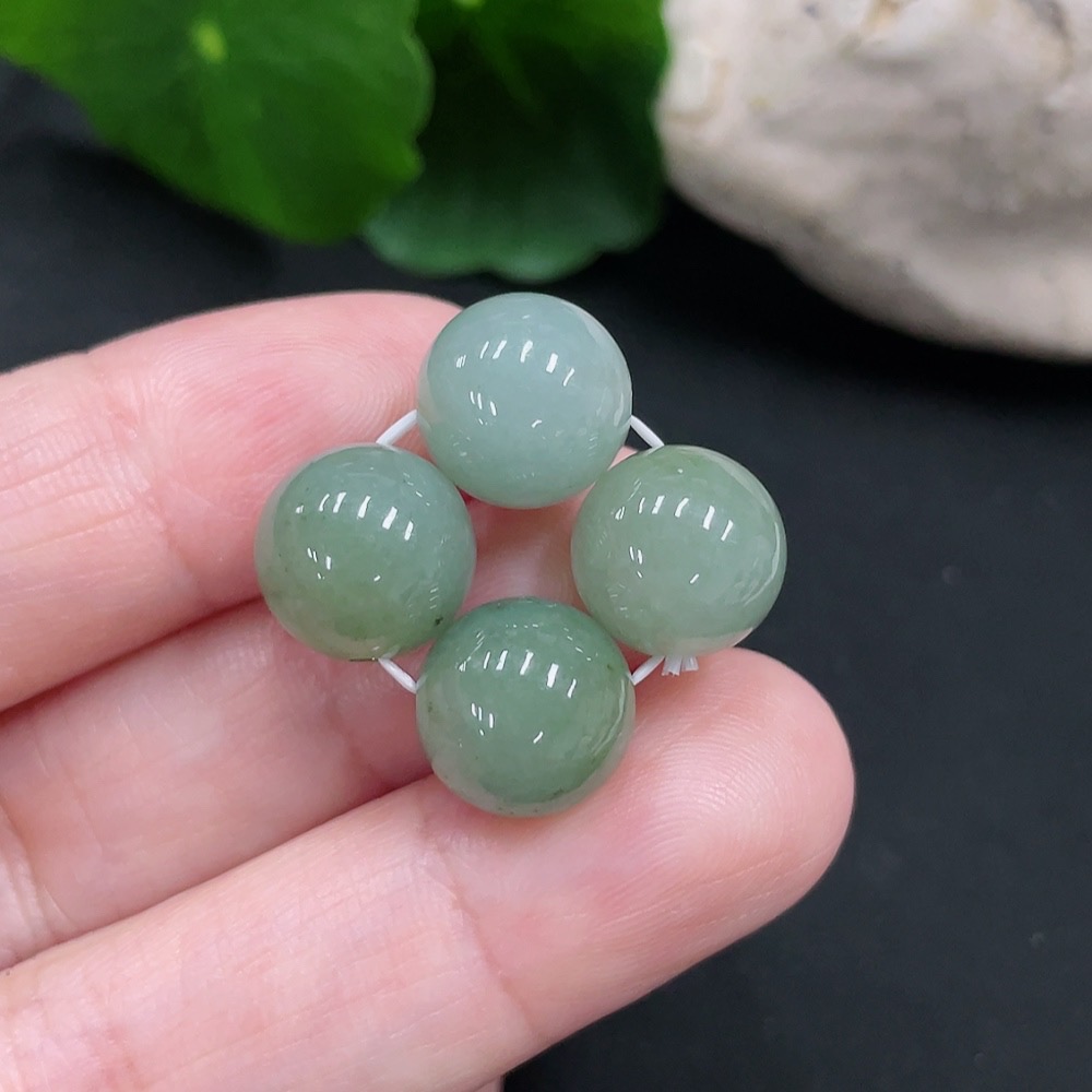 F35129138 Jadeite Round Beads Sell as a Lot