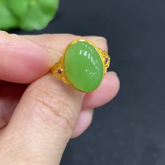H33939492 Hetian Jade Cabochon Inlaid Ring Size 13, 75% Gold Band, 68% Gold Mount, Total Weight Approx. 2.6g