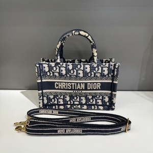 S43097116 迪奥Dior 老花刺绣mini booktote横版托特包迷你号肩带款0244  尺寸：21.5x13x7 厘米 95新