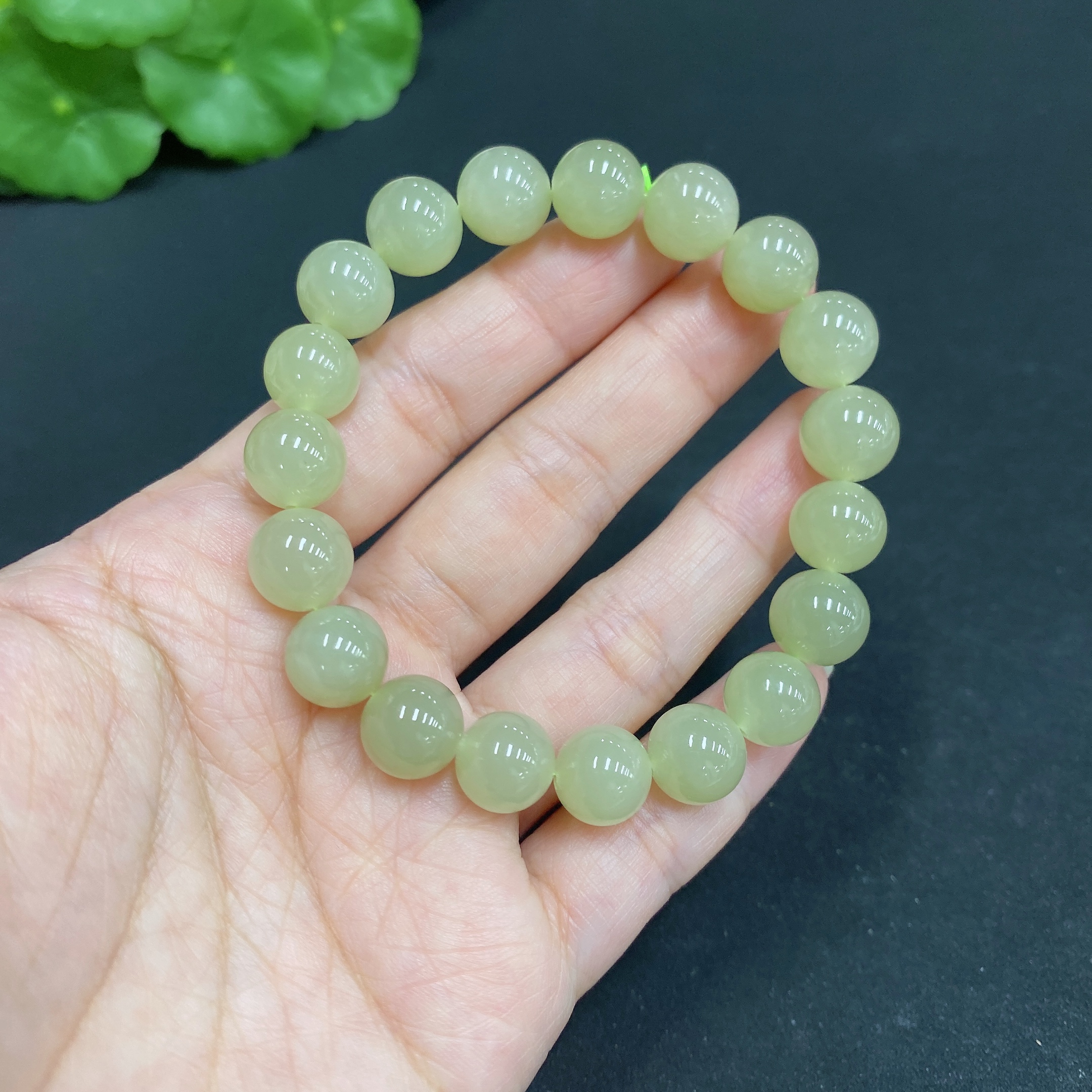 H34014717 Hetian Jade Beaded Bracelet, Approx. 9.9mm, Total Weight Approx. 29.3g