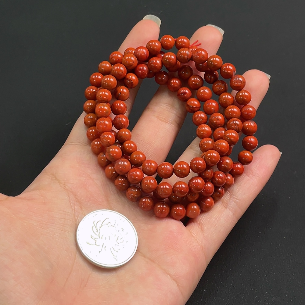 C18968744 'Red Agate Bead Necklace with Visible Organic Matter, Total Weight Approx. 44.67g, Bead Size About 6.7mm'