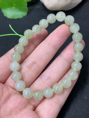 H42956567 和田玉手串   卡8mm左右  货品总重约18.9g