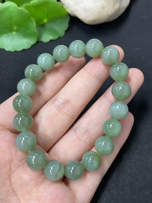 H46576115 和田玉手串  卡9.7mm左右   货品总重约29.2g