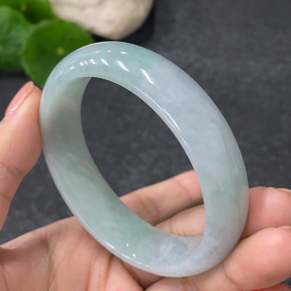 F34030355 Jadeite Imperial Concubine Bracelet Size 52.5/45.5mm Total Weight Approx. 49.31g