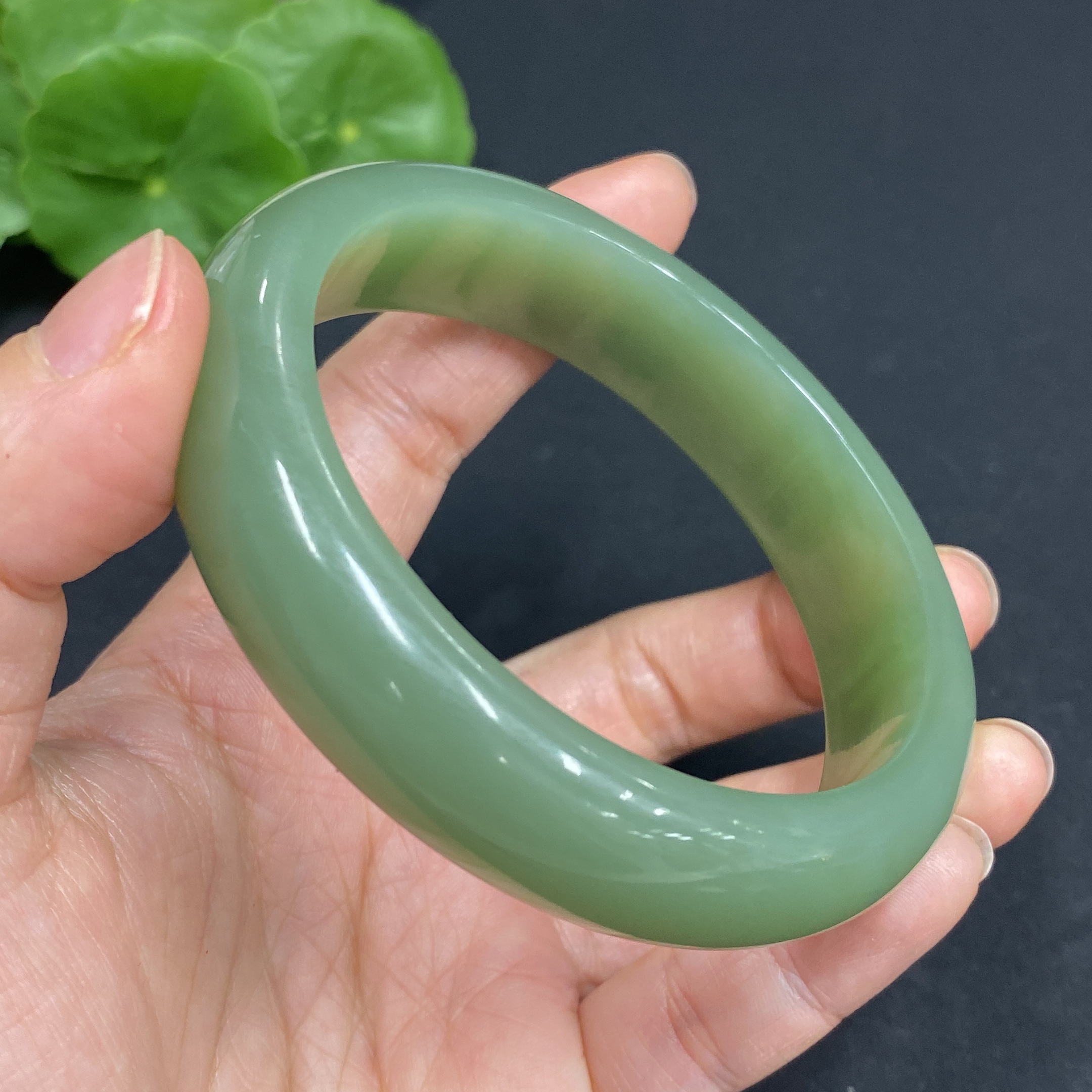 H27171505 Hetian Jade Round Bracelet  Size 59.5  Total Weight Approx.63g