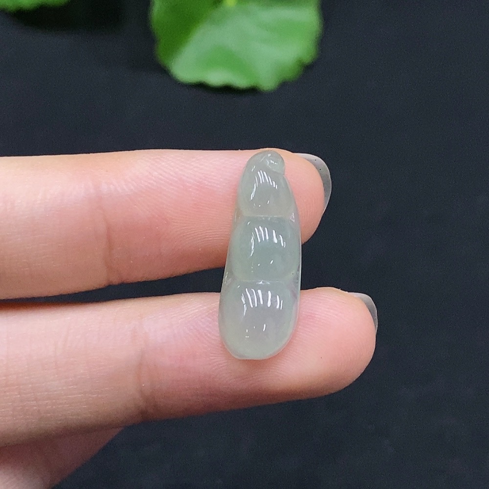 F29408465 Jadeite Blessed Bean Inlay Piece, Total Weight Approx. 1.43g