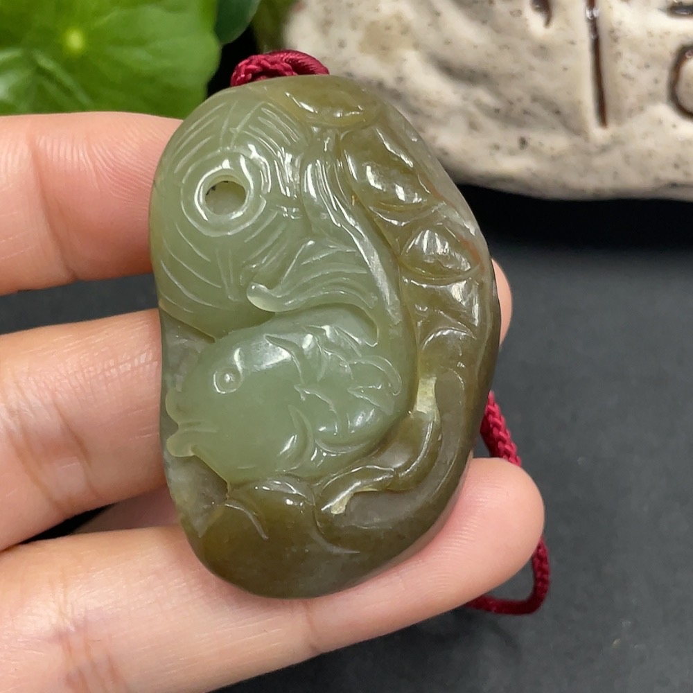 H15625105 Hetian Jade Pendant 'Abundance Year After Year' with cord, total weight 26.58g