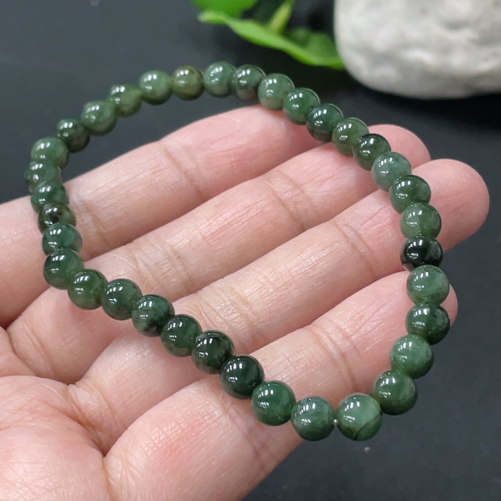 F35081045 Jadeite Bracelet Approx. 5.8mm Total Weight Approx. 11.6g