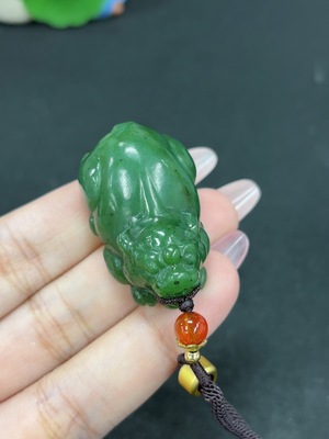 H46521128 和田玉挂件  瑞兽 货品总重约【含绳】33.6g