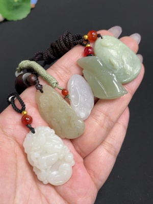 H33901899 Hetian Jade Pendant