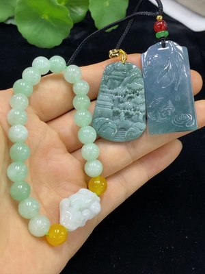 F34948902 Jadeite Pendant/Bracelet Sell as a Lot with Non-Grade A Beads (Contains Impurities)