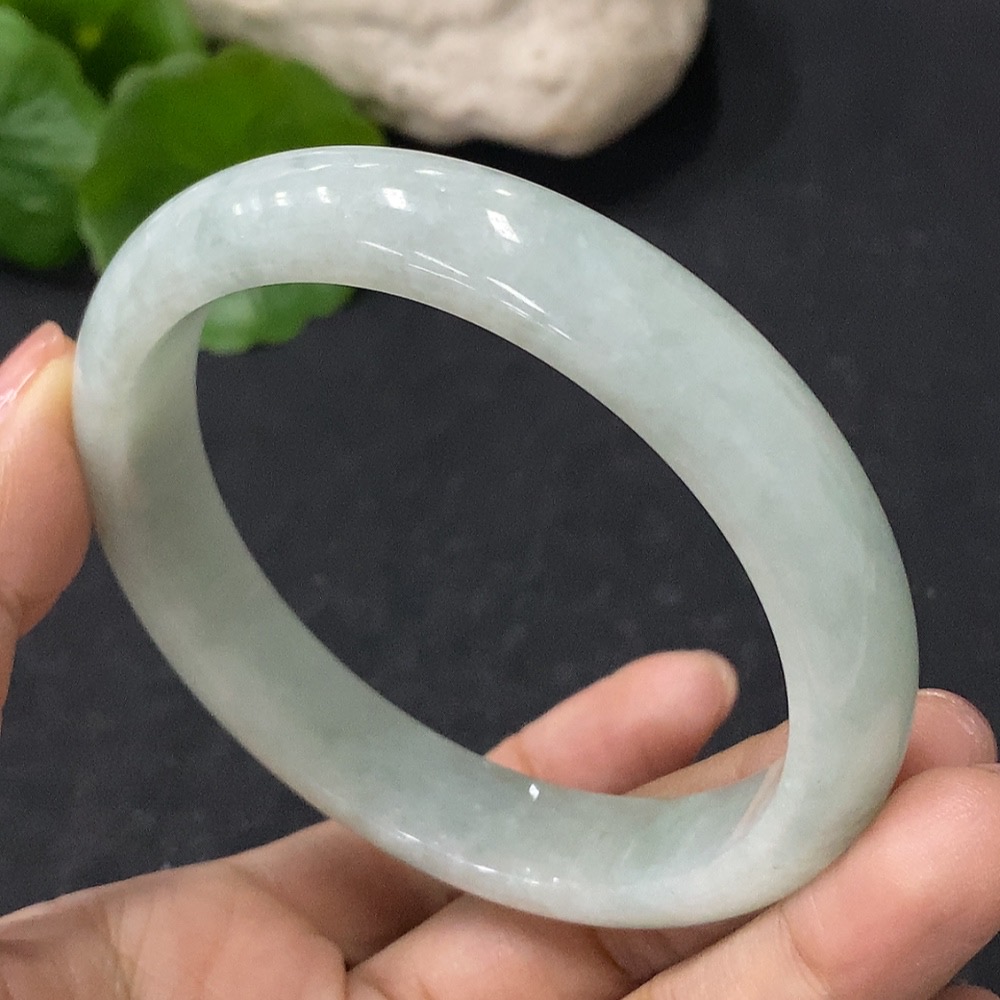 F35117376 Jadeite Round Bangle Size 57.5mm Total Weight Approximately 47.1g