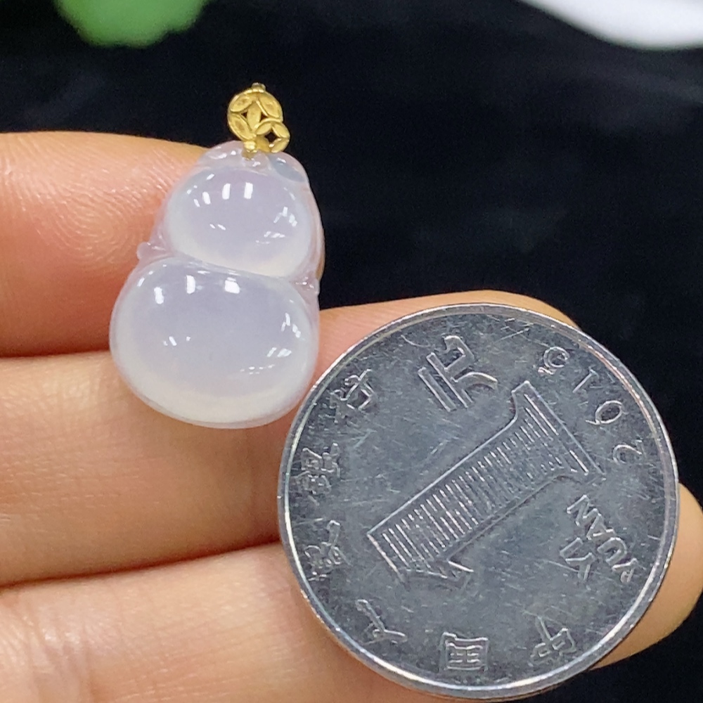 F34974815 Jadeite Gourd Pendant with 18k Bezel, Total Weight Approx. 2.02g
