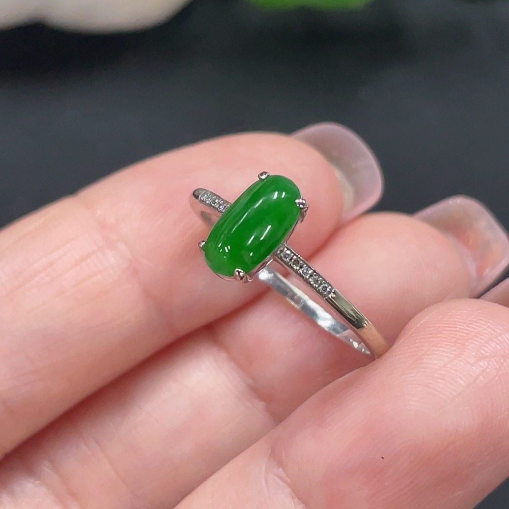 F26994334 Jadeite Inlaid Ring Size 15 18K Gold Total Weight Approx. 1.9g