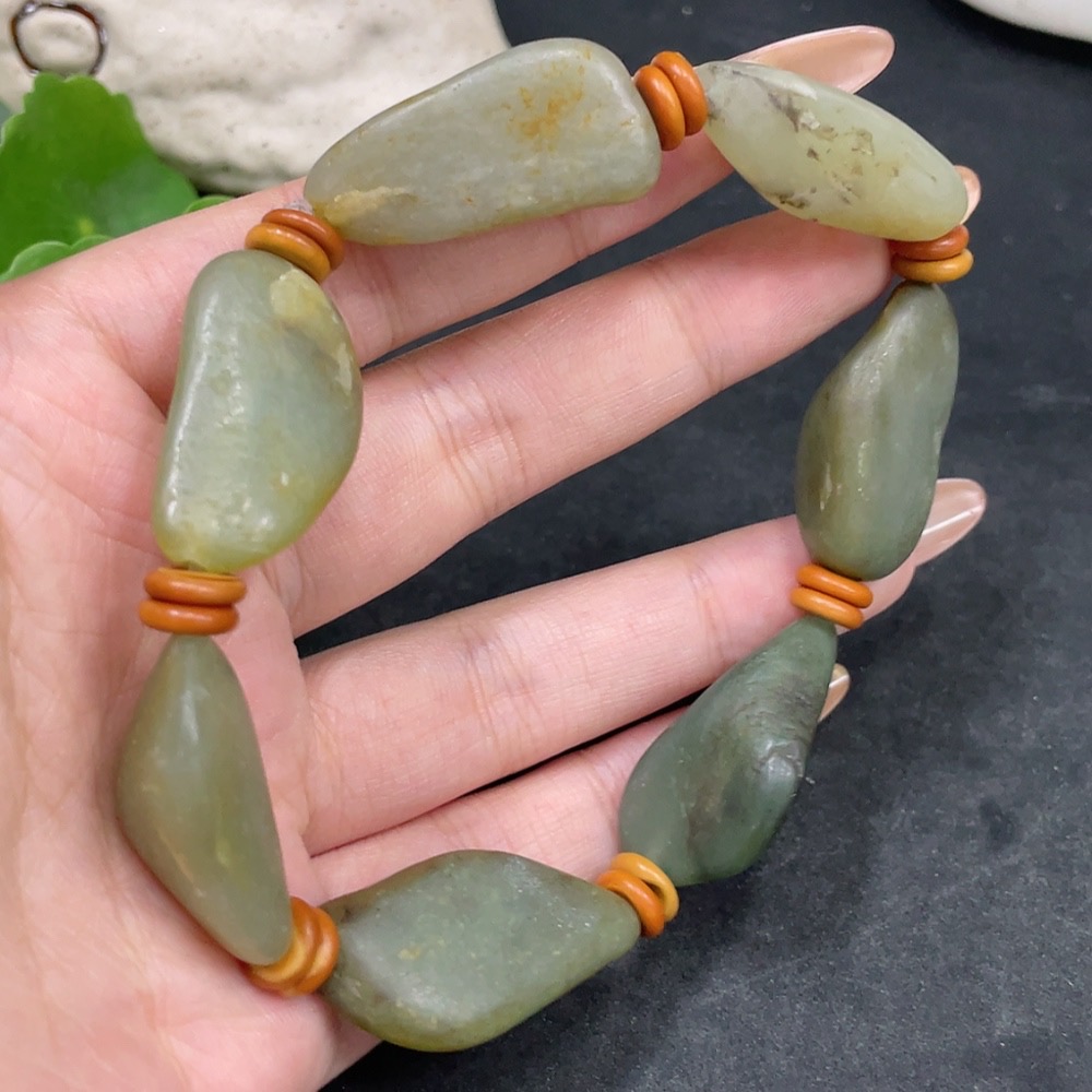 H32751306 Hetian Jade Bracelet, Undetermined Skin Color Origin, Non-Hetian Jade Beads, Contains Other Mineral Components, Total Weight Approximately 55.8g