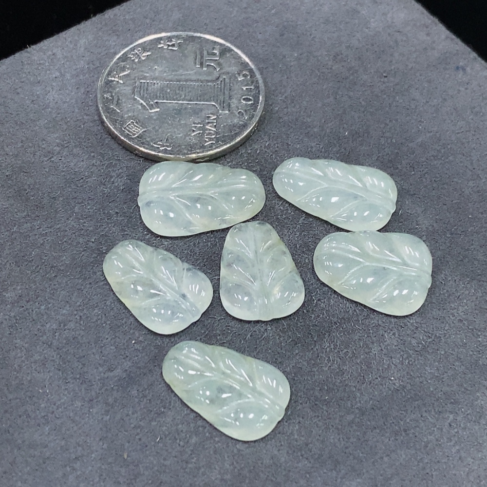 F34024589 Jadeite Pendants Sell as a Lot