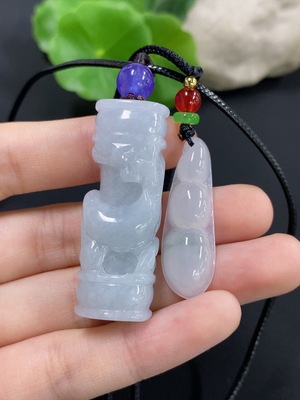 F46572590 翡翠挂件 一手走