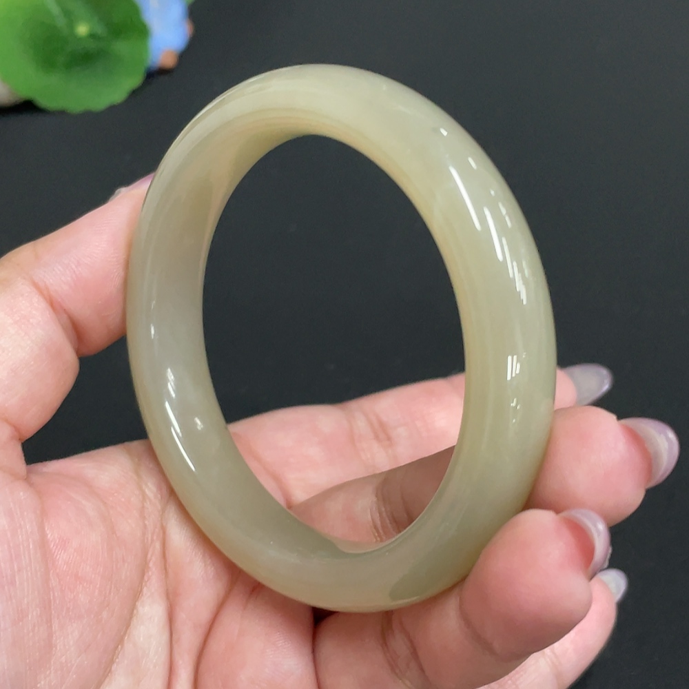 H33882290 Hetian Jade Round Bracelet Size 57.6 Total Weight Approx. 57.9g