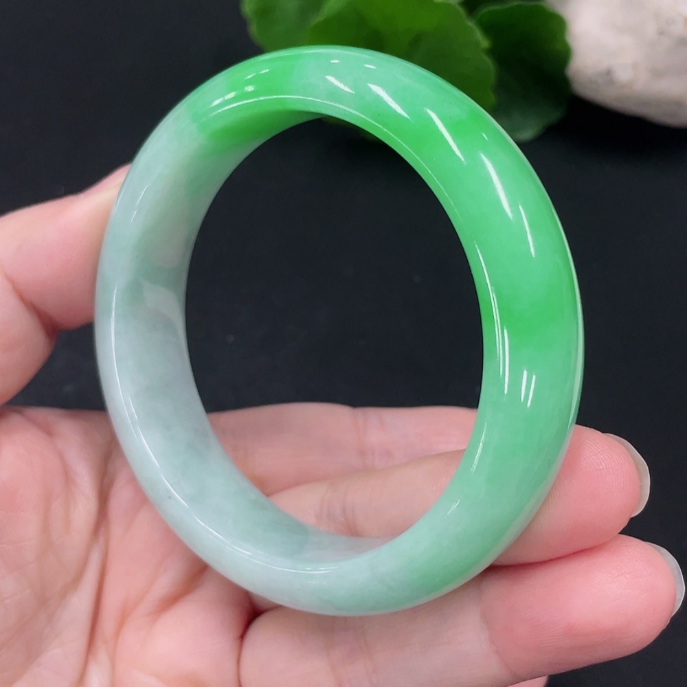 F31675154 Jadeite Circle Bracelet, Size 54.5, Total Weight Approx. 62.3g