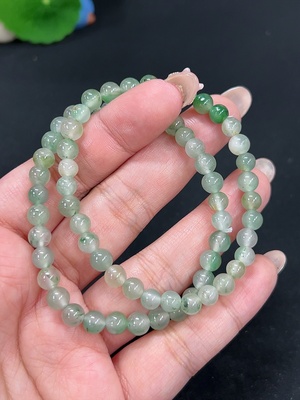 H40748768 非洲翠(独龙玉)手串 卡5.6mm左右 货品总重约18.3g