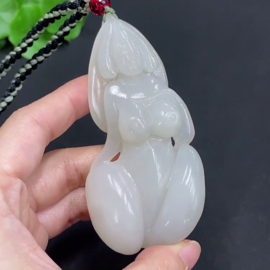 H22506266 Hetian Jade Handheld Piece, National Beauty and Heavenly Fragrance, Total Weight (including rope) Approx. 98.5g