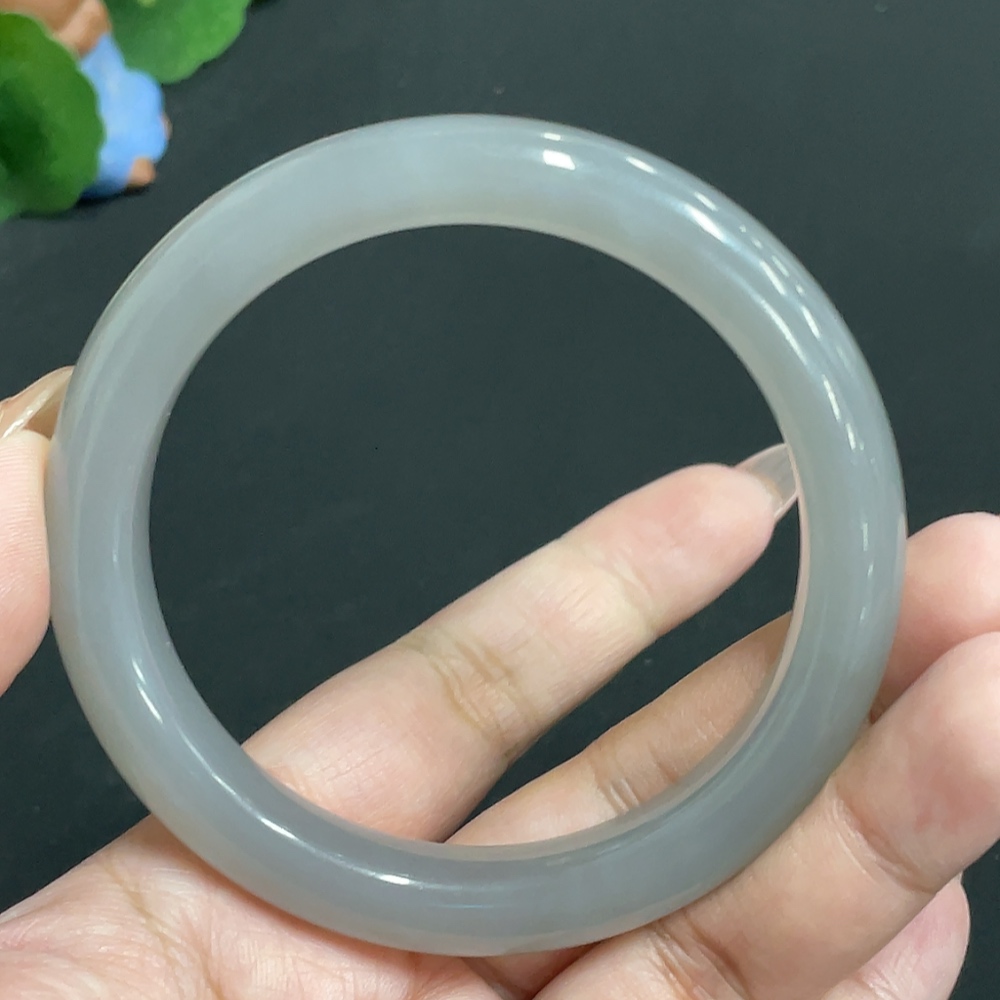 H31660374 Hetian Jade Round Bracelet Size 61.3 Total Weight Approx. 60g