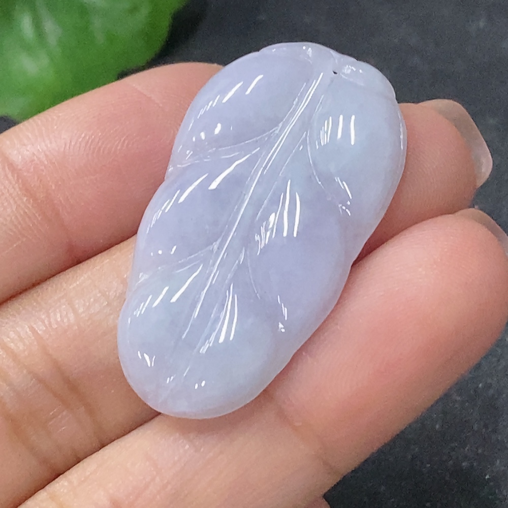 F34030989 Jadeite Pendant Leaf Total Weight Approx. 4.24g