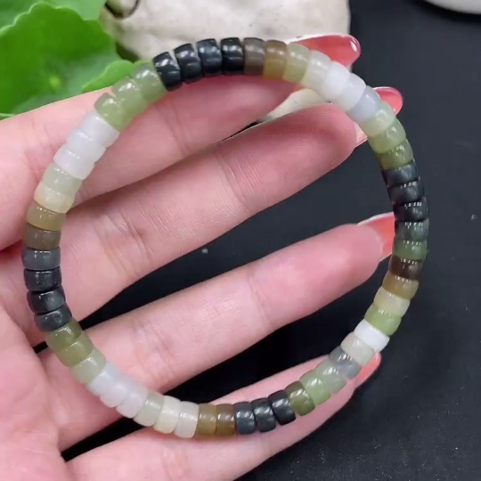 H34017132 Hetian Jade Bracelet Approx.5.8mm Total Weight Approx.14.1g