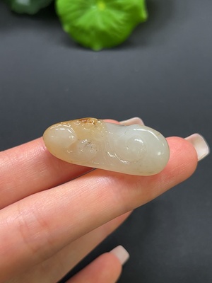 H42981020 和田玉貔貅挂件 颜色成因未定 总重约8.5g
