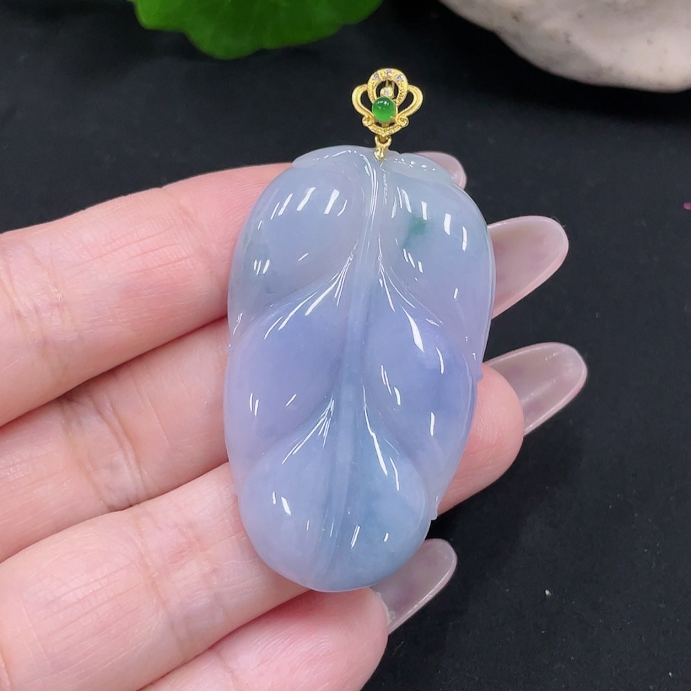F34068528 Jadeite Leaf Pendant 18K Gold Total Weight Approx. 12g