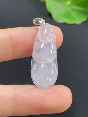 F41903617 翡翠福豆挂件 18K金 货品总重约2.18g