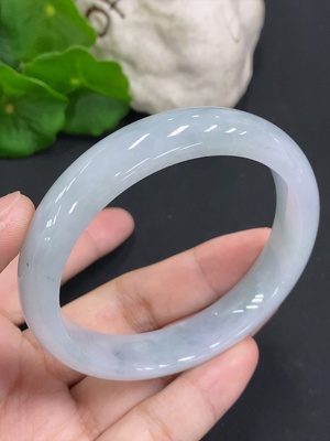 F35106625 Jadeite round bracelet size 56.5 total weight about 52.6g