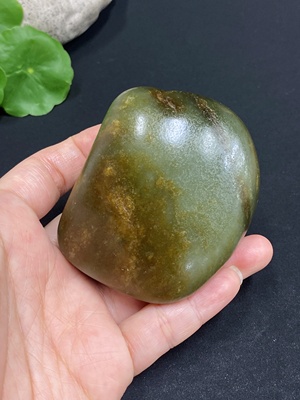 H32771032 Hetian Jade