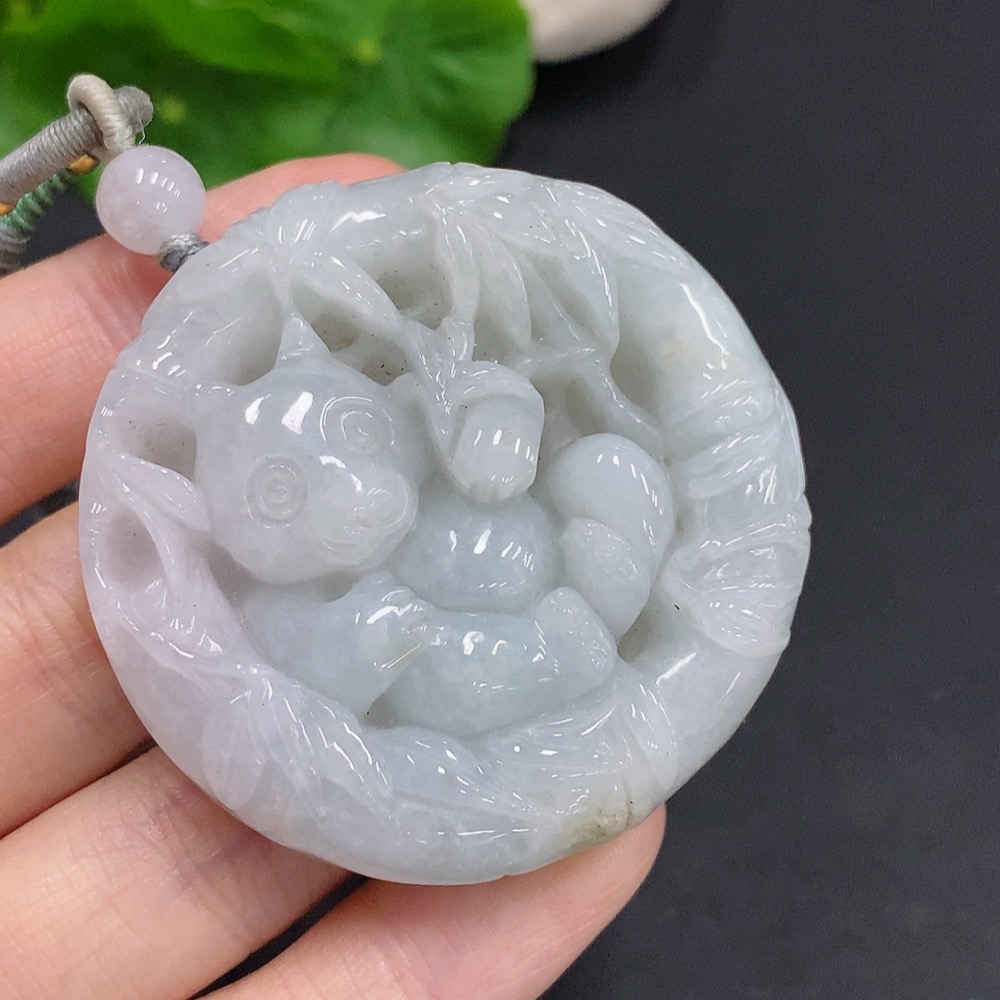 F31646318 JadeitePanda Holding Bamboo Pendant