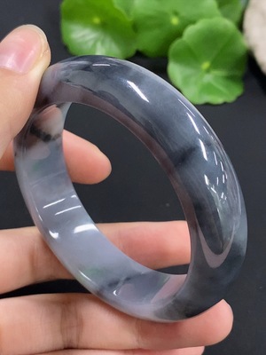 F42968525 翡翠正圈手镯 圈口53.2 货品总重约67.2g