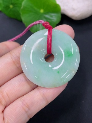 F41934358 翡翠挂件平安扣 货品总约重 含绳16.4g