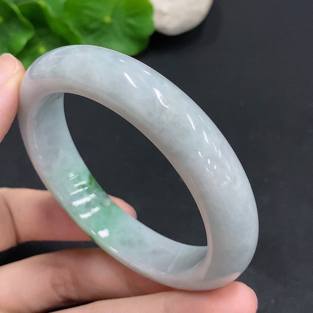 F30458487 Jadeite Round Bangle, Total Weight Approx. 61.3g, Size 57, Containing Other Minerals