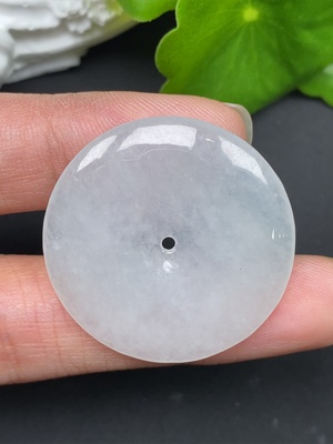 F46581085 翡翠挂件 平安扣 总重约8.55g