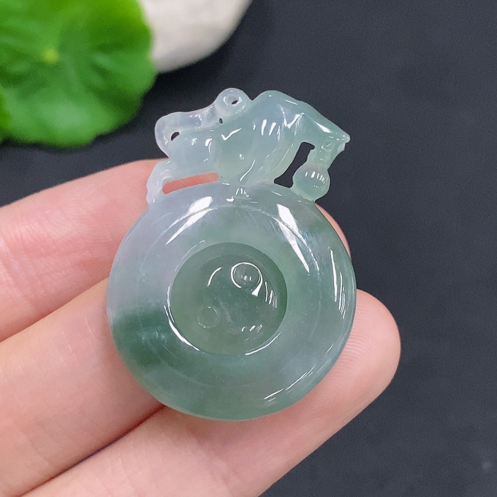 F33876858 Jadeite Reversal of Fortune Pendant
