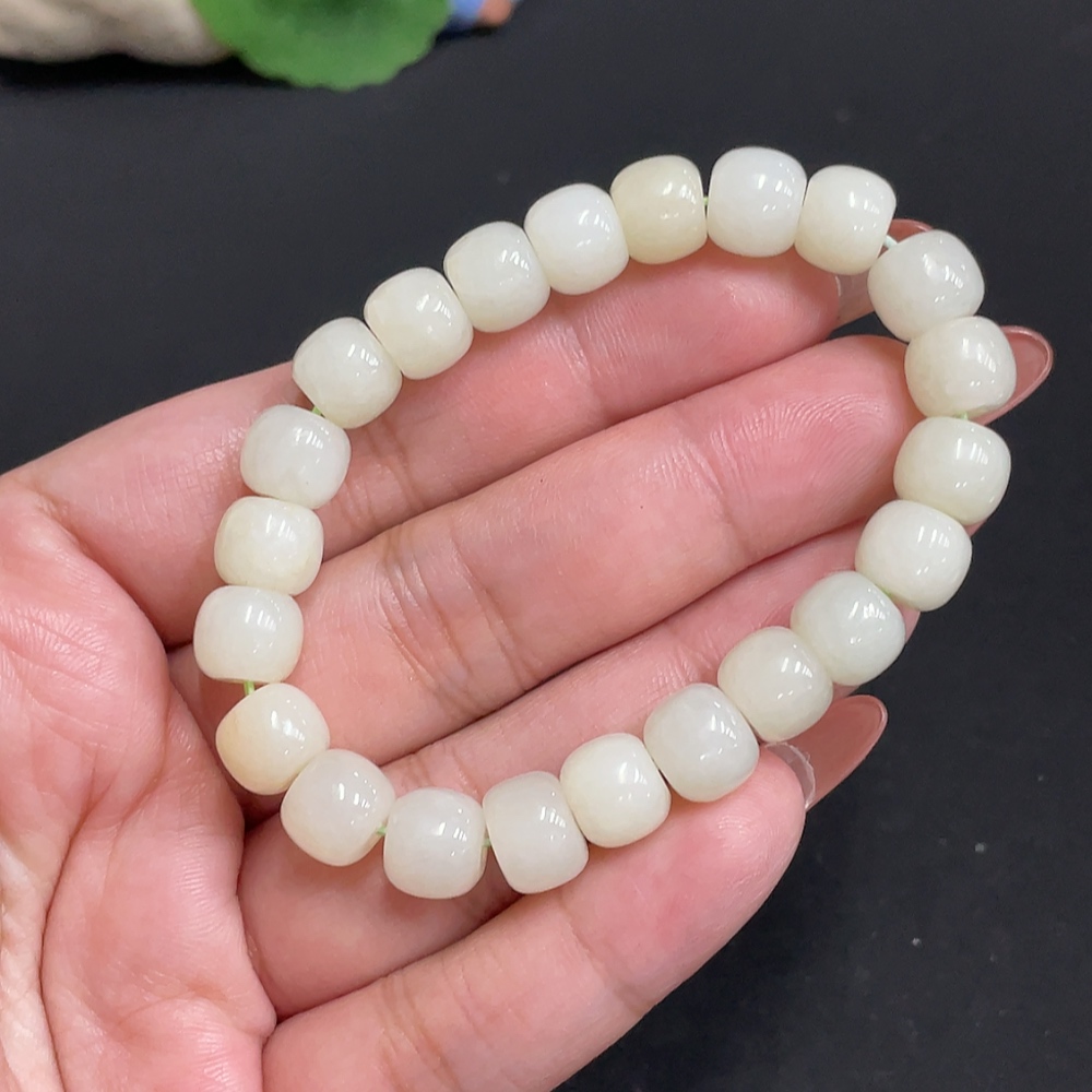 H35101738 Hetian Jade Bracelet, approx. 8.7mm, total weight about 24.8g