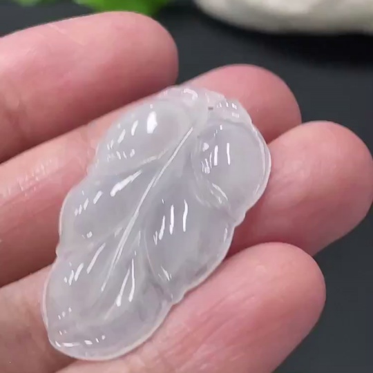 F24837866 Jadeite Pendant Leaf Approx. 3.92g
