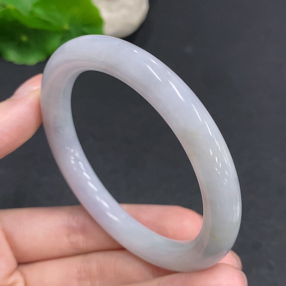 F34077177 Jadeite Round Bangle Total Weight Approximately 46g Size 56.8 Contains A Small Amount Of Colored Polishing Powder