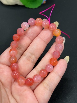 H42979575 盐源玛瑙手串 卡8.9mm左右 仅红色 货品总重约22.7g