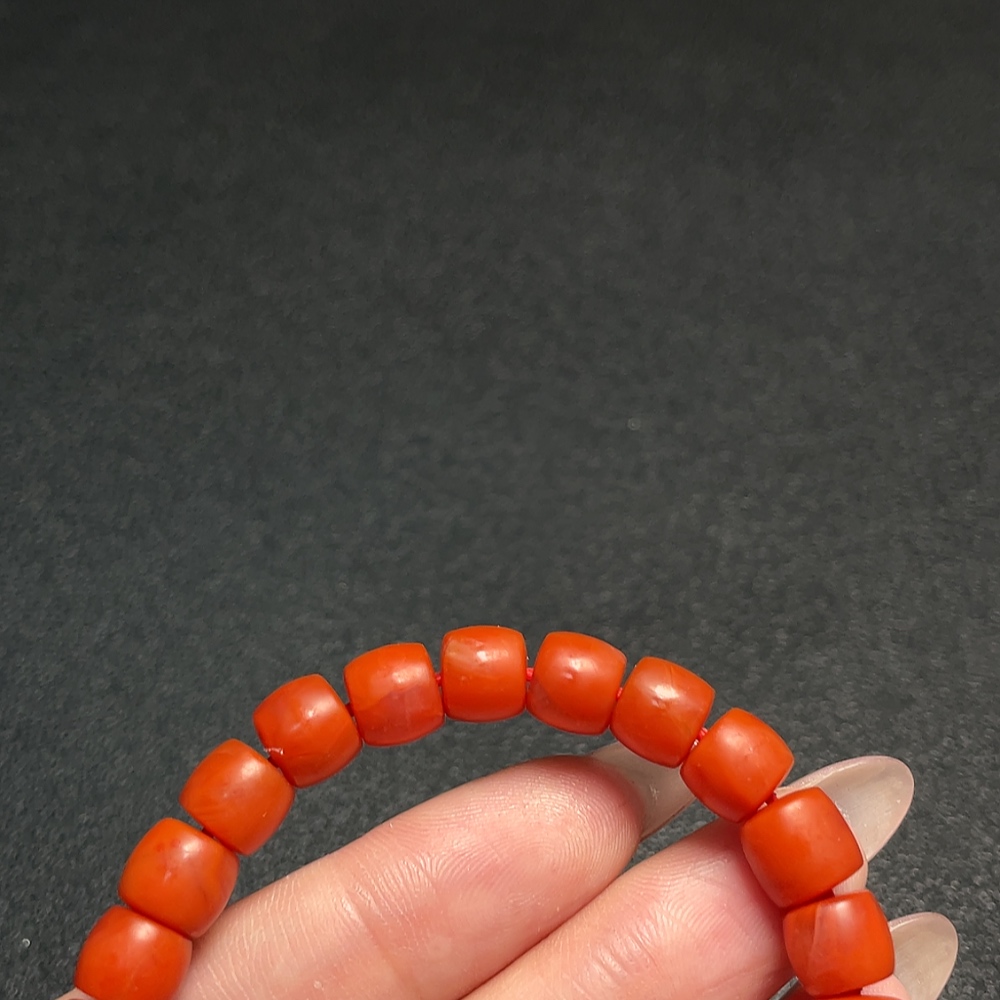C34067629 South Red Agate Bracelet with Visible Organic Matter, Total Weight Approx. 22.41g, Size About 8.3mm