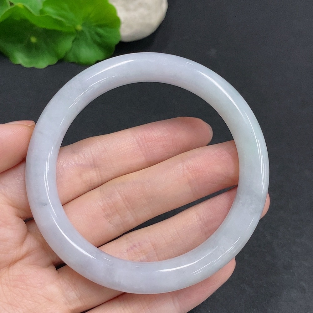 F34077177 Jadeite Round Bangle Total Weight Approximately 46g Size 56.8 Contains A Small Amount Of Colored Polishing Powder