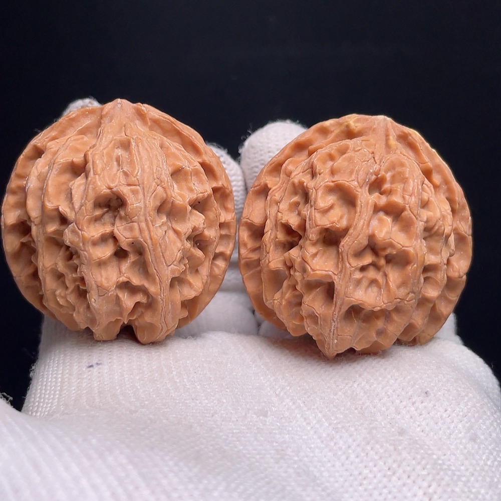 W23652385 Apple Orchard Walnut, Total Weight Approx. 34.6g, Size 37.8mm