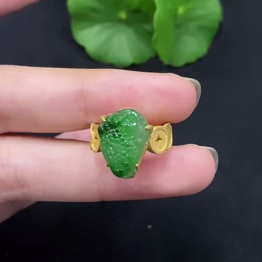 F28252261 Jadeite and Diamond Ring in 18K Gold Size 10 Total Weight Approx. 5.17g