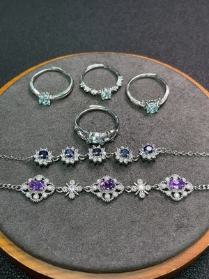 C32816616 Crystal + Sapphire + Topaz (Color Origin Undetermined) Ornament Non-Gold Total Weight Approx. 16.12g Sell as a Lot