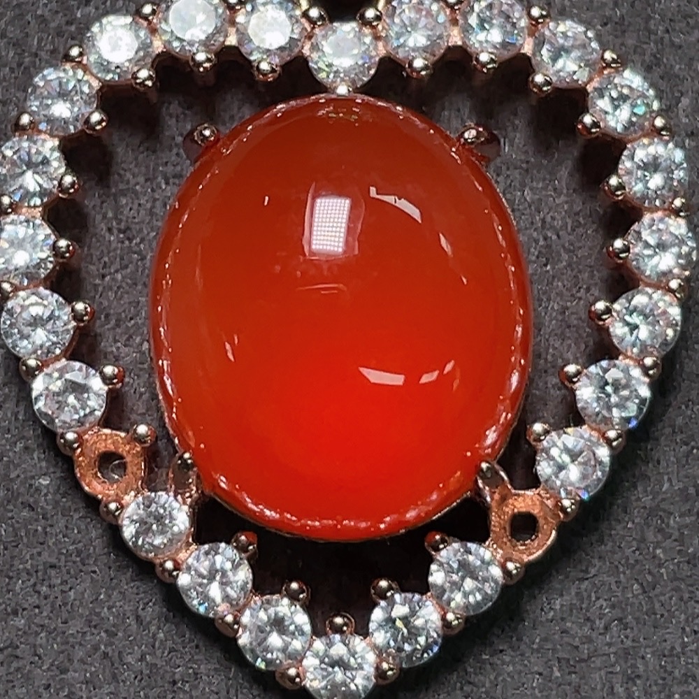 C28218618 South Red Agate Pendant Non-Gold Inlaid Total Weight Approx. 5.1g