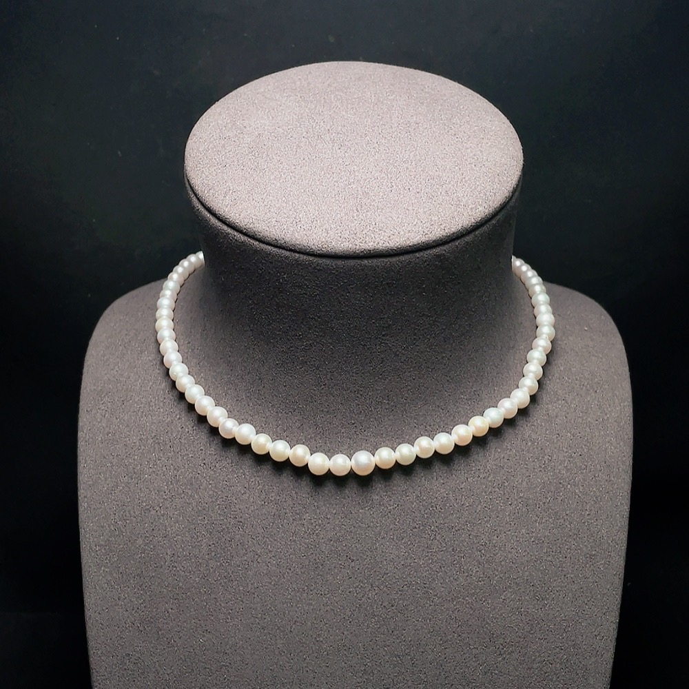 C32766052 Pearl Necklace Marked in Red Not Gold, Rest 18k Gold, Total Weight Approx. 17.6g, Stone Size About 4.2mm